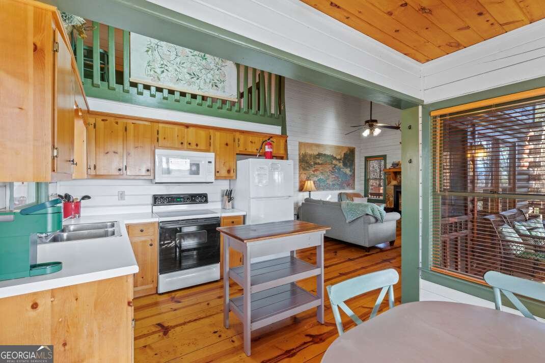 100 Smith Hill Road Cherry Log - 19