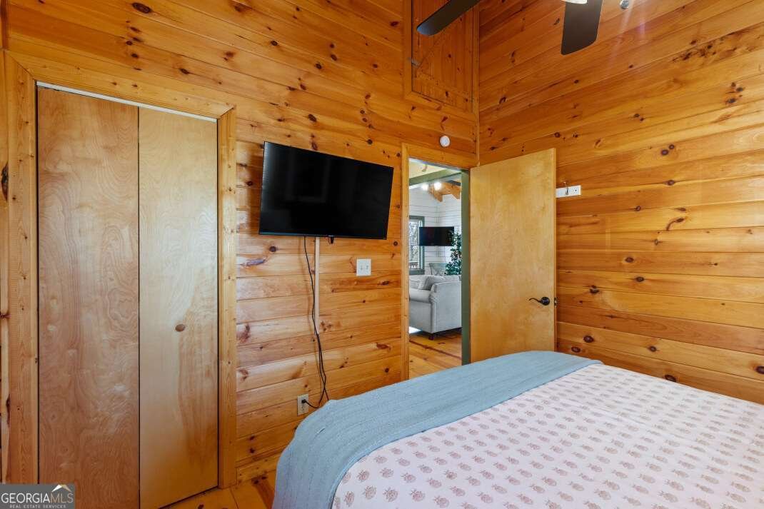 100 Smith Hill Road Cherry Log - 29