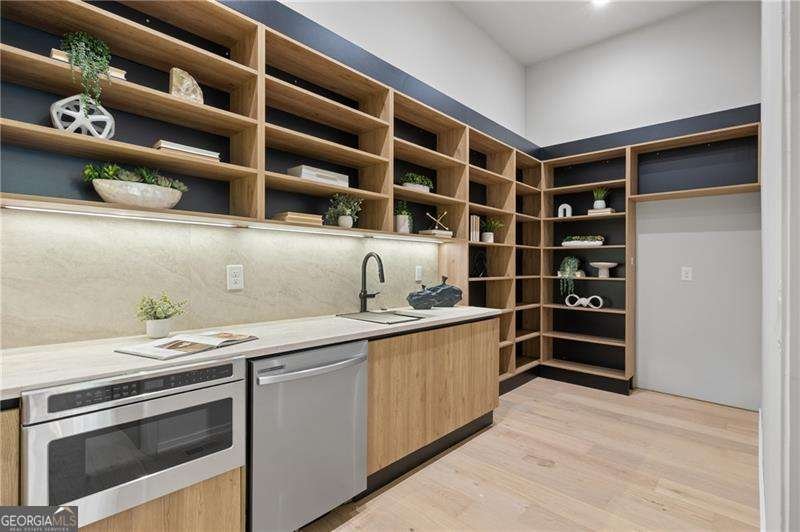 633 Pauley Place Sandy Springs - 13