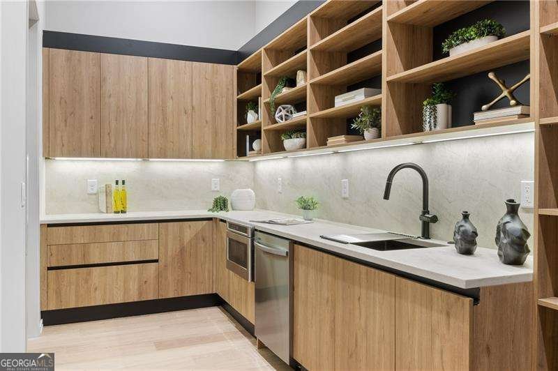 633 Pauley Place Sandy Springs - 15