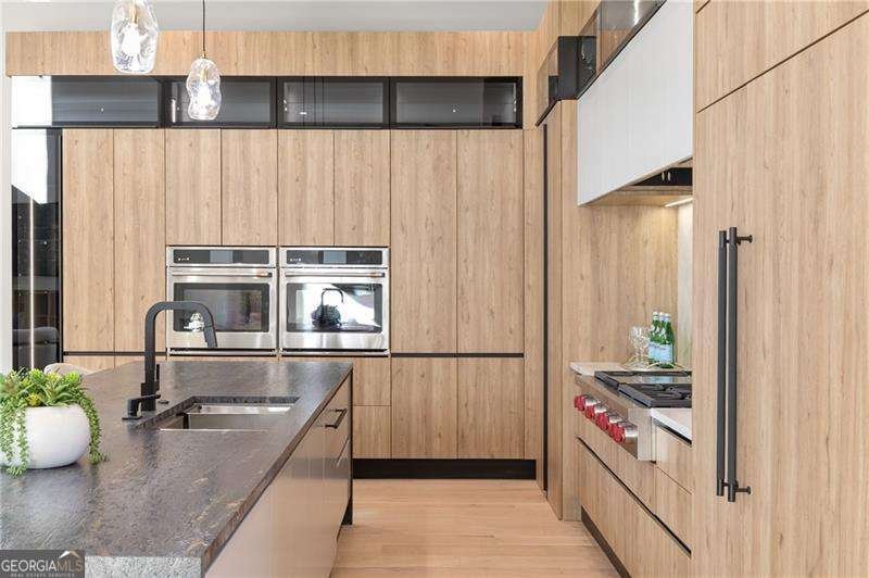 633 Pauley Place Sandy Springs - 16