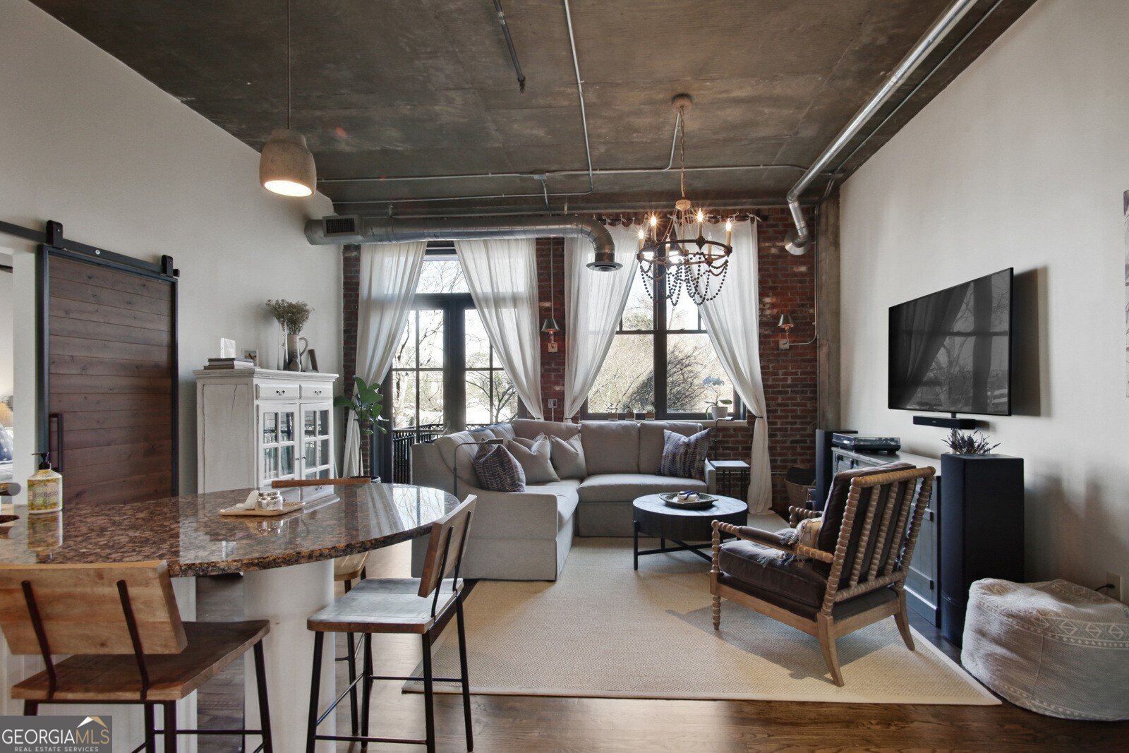 3235 Roswell Road Atlanta - main photo