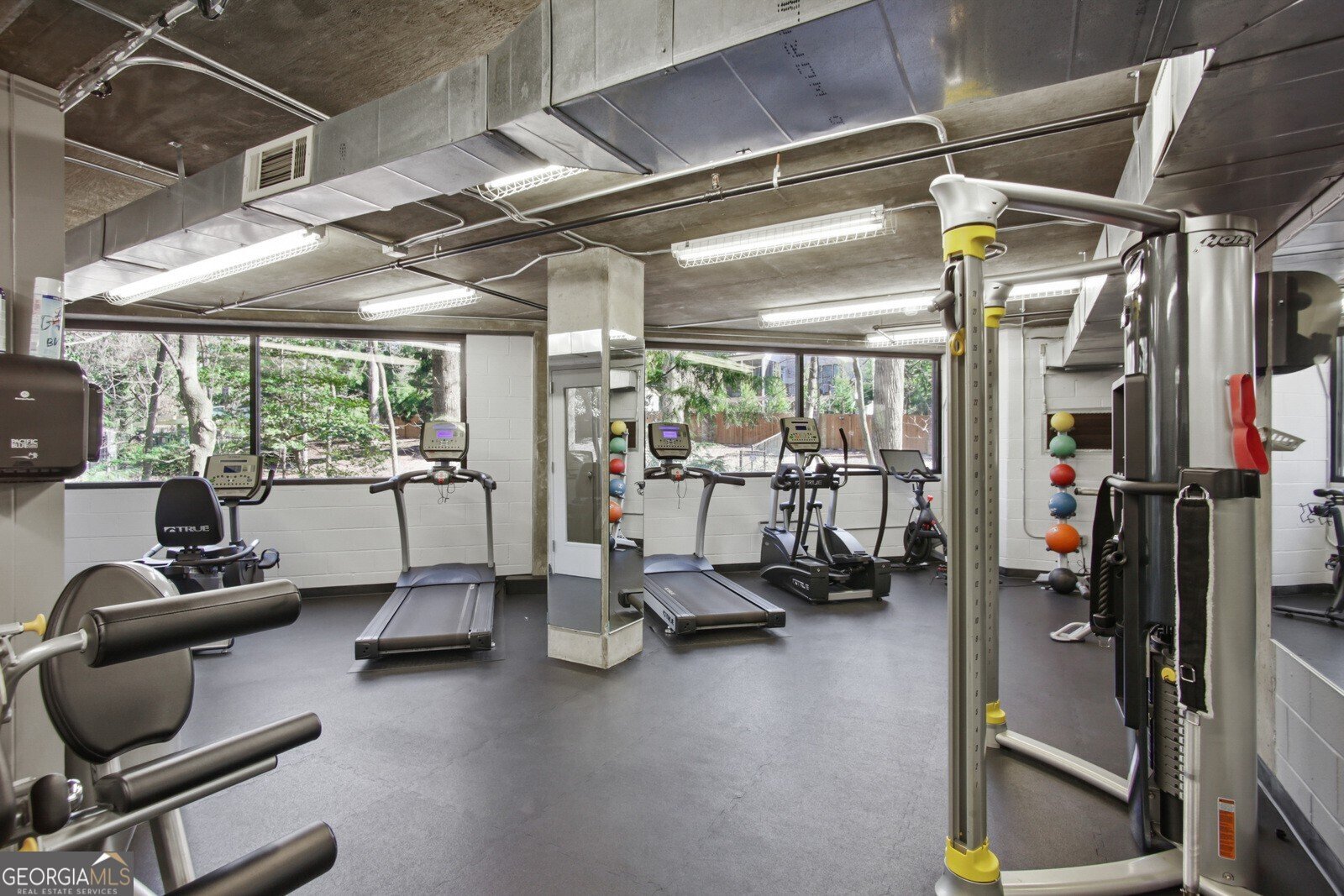 3235 Roswell Road Atlanta - 28