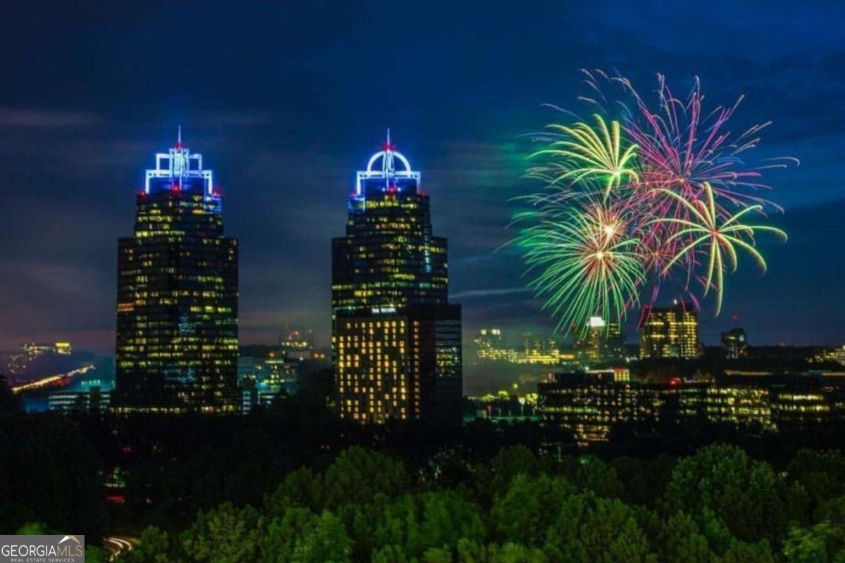 318 Sandy Springs Circle Atlanta - 27