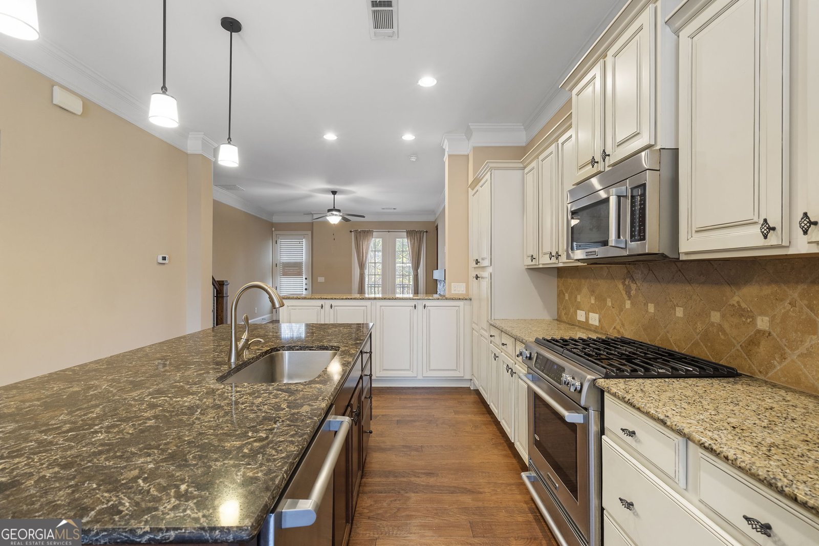 427 Alderwood Street Sandy Springs - 12