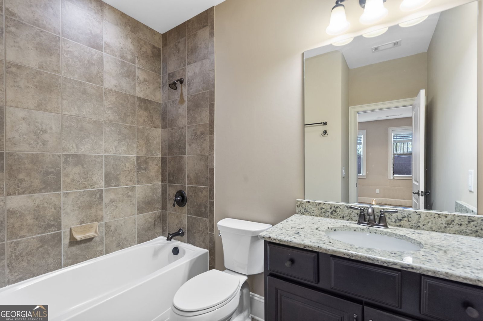 427 Alderwood Street Sandy Springs - 33