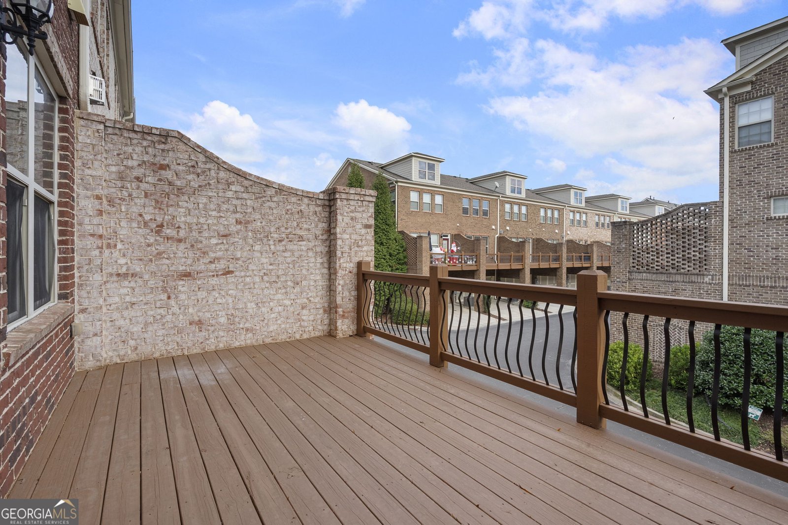 427 Alderwood Street Sandy Springs - 34