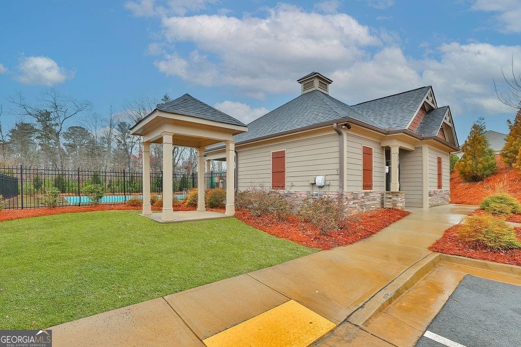 4527 Bridgeway Road Atlanta - 35