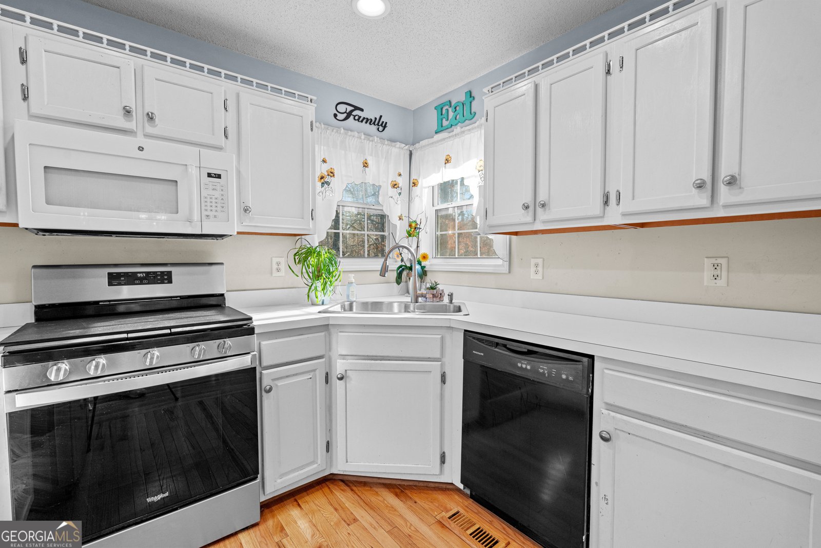 400 Bar J Road Temple - 12