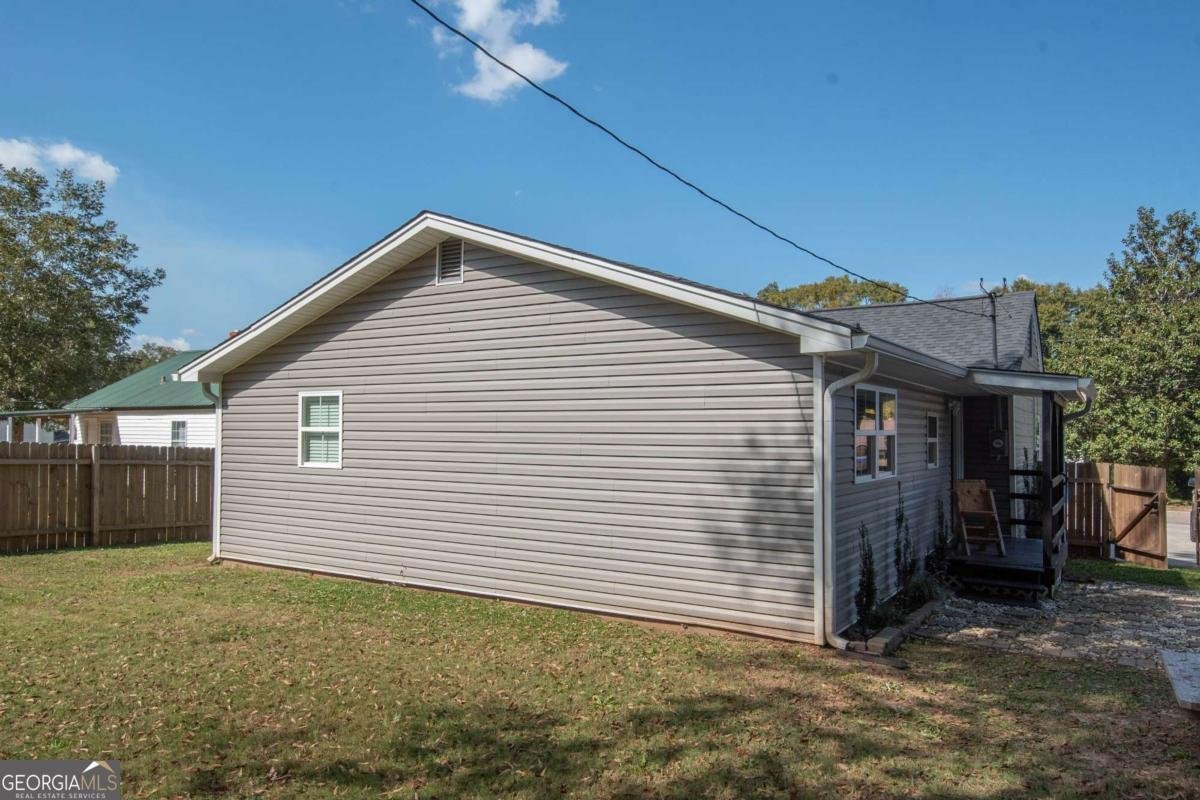 203 White Avenue Hogansville - 33