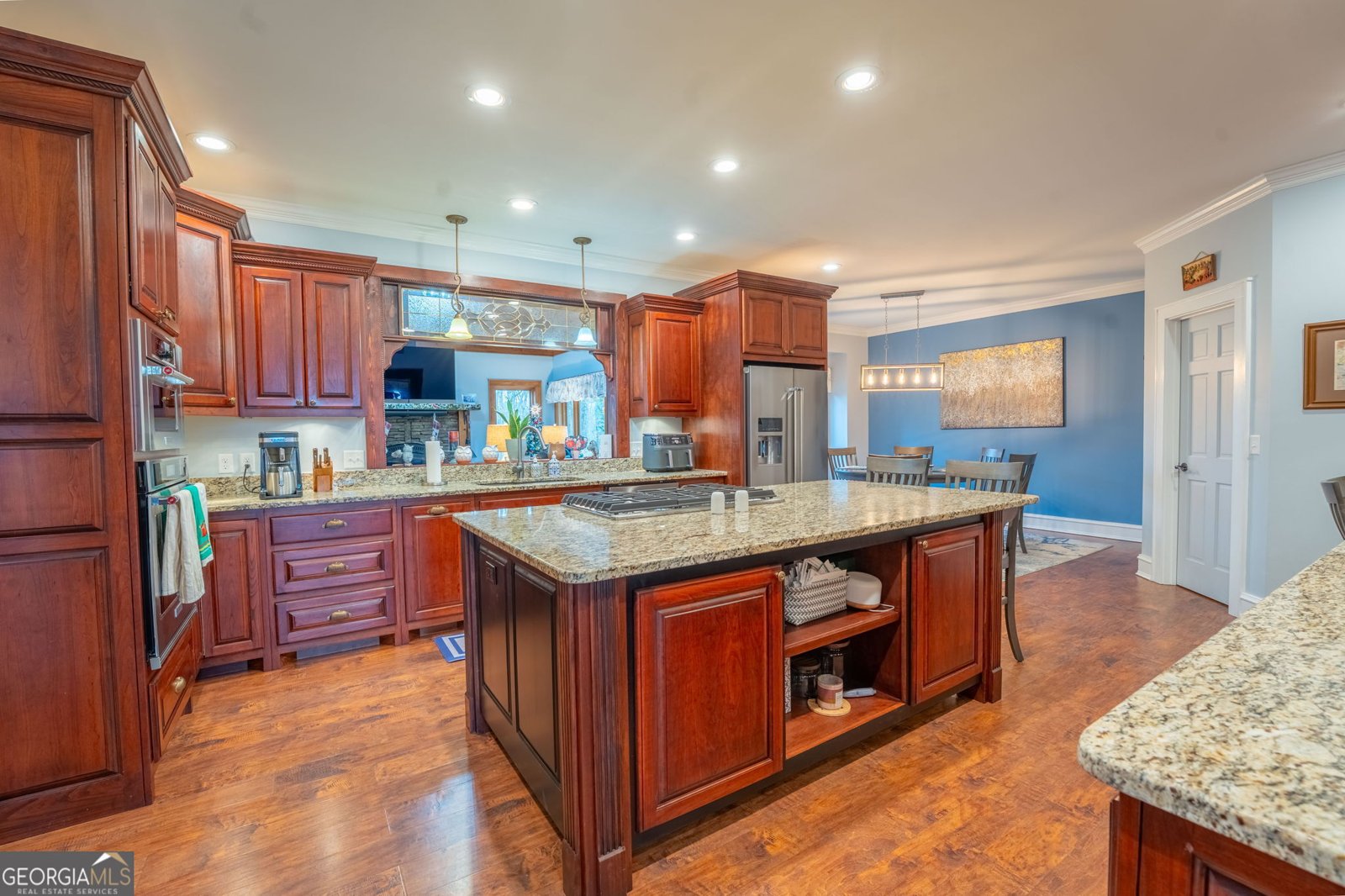 712 Meadow Run Court Clarkesville - 43