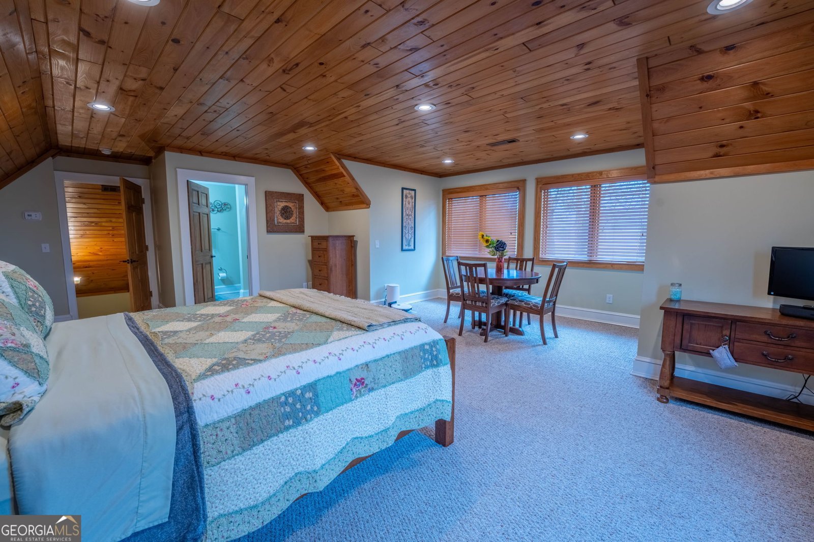 712 Meadow Run Court Clarkesville - 54