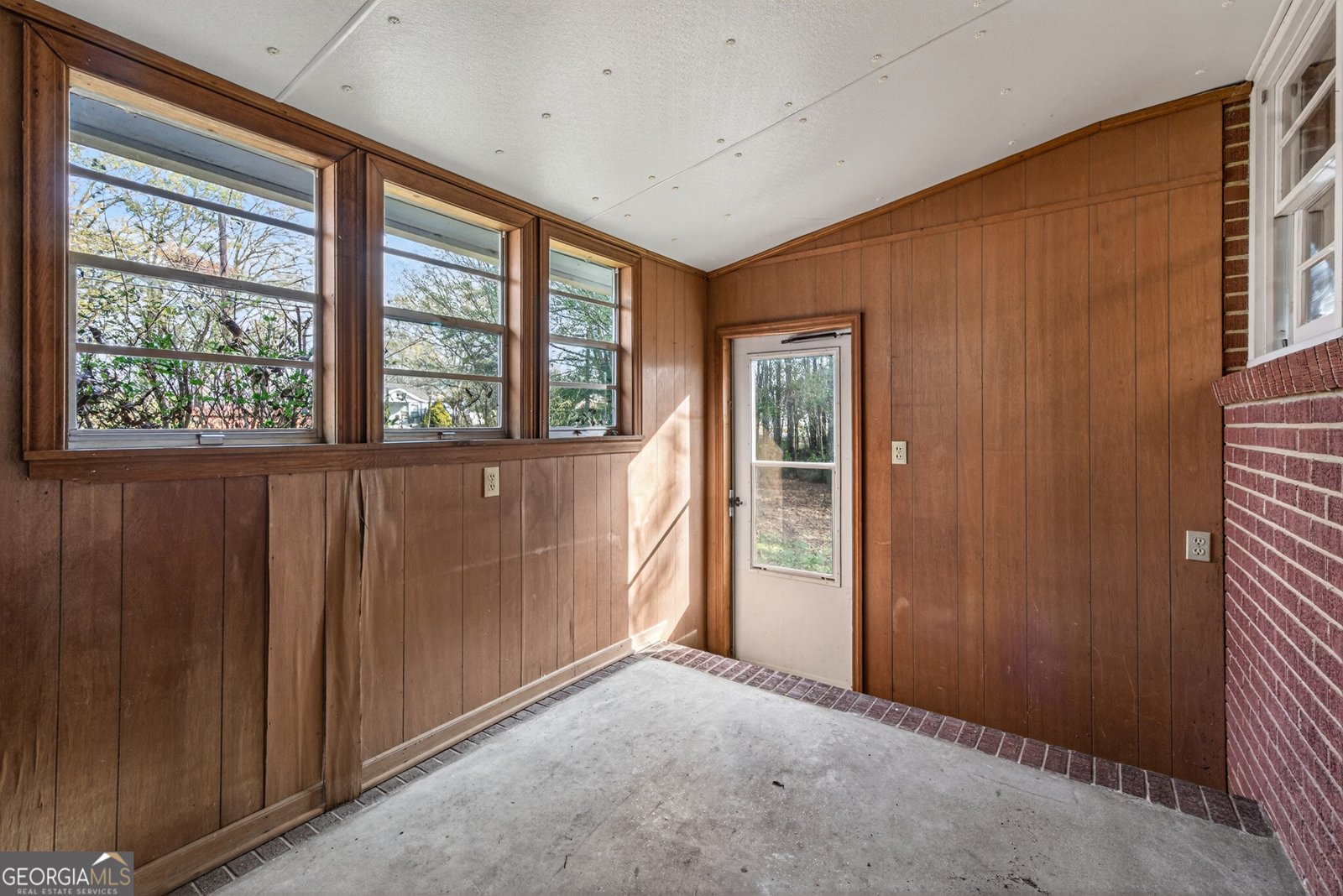 754 Highway 72 Comer - 24