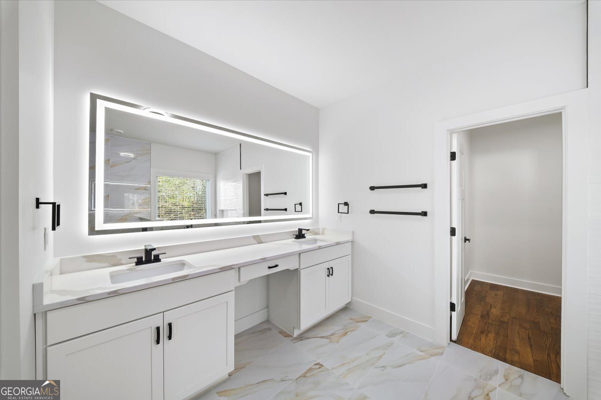 222 SILVERCREST Drive Acworth - 23