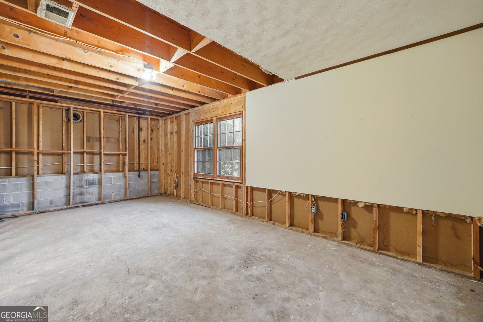 1597 Sprayberry Drive Marietta - 27