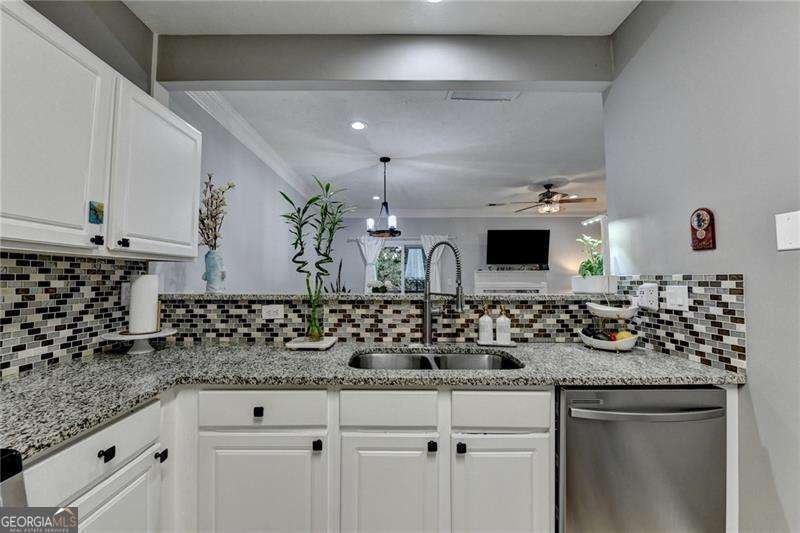 2066 PINNACLE POINTE Drive Norcross - 12