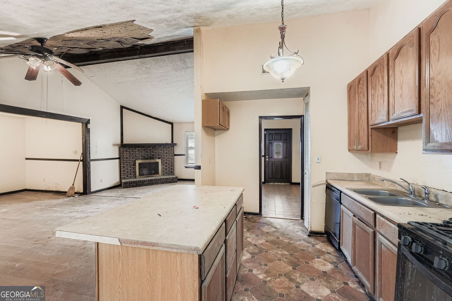 6807 Shangrila Way Riverdale - 10