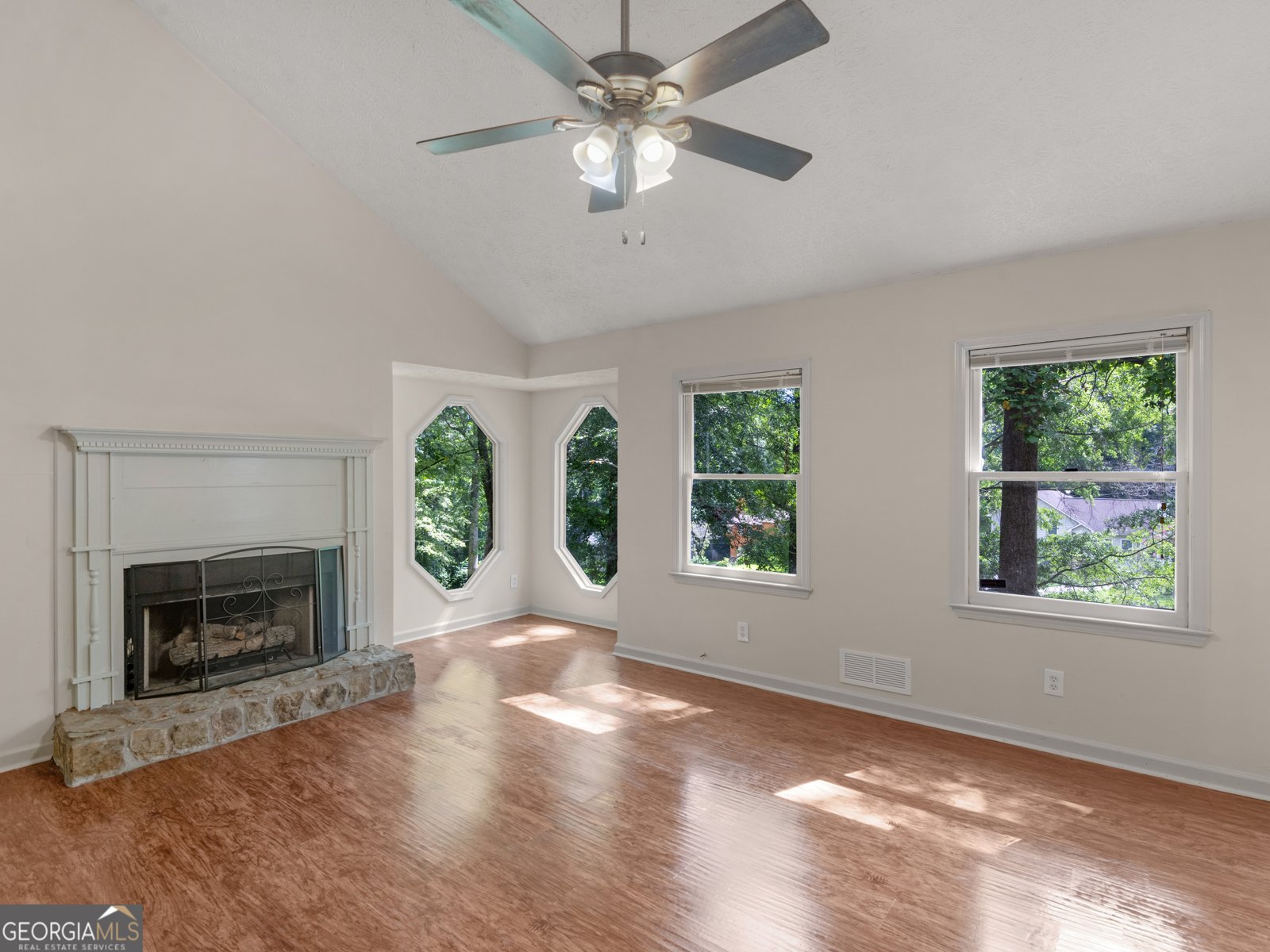 240 Briarcliff Place Stockbridge - 4