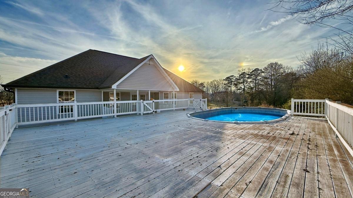 4389 225 Highway Chatsworth - 34