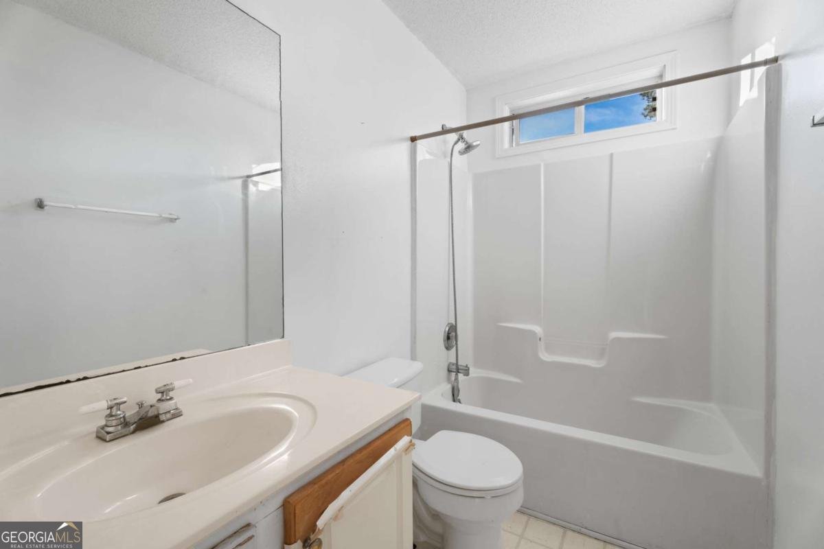 6644 Virlyn B Smith Road Fairburn - 12