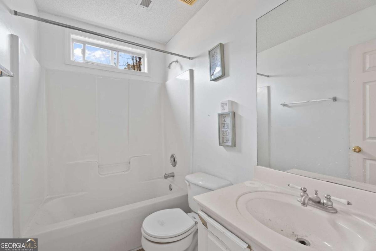 6644 Virlyn B Smith Road Fairburn - 32