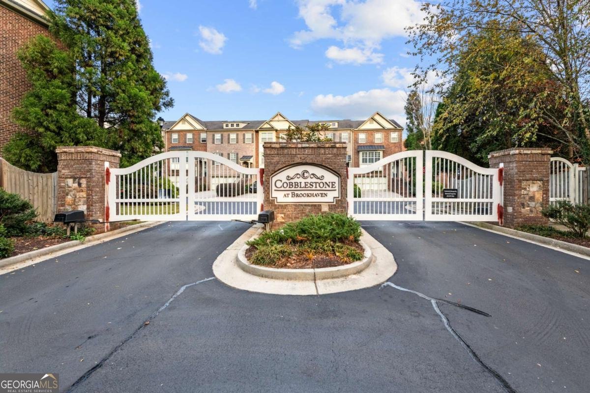 2052 Cobblestone Circle Atlanta - 34