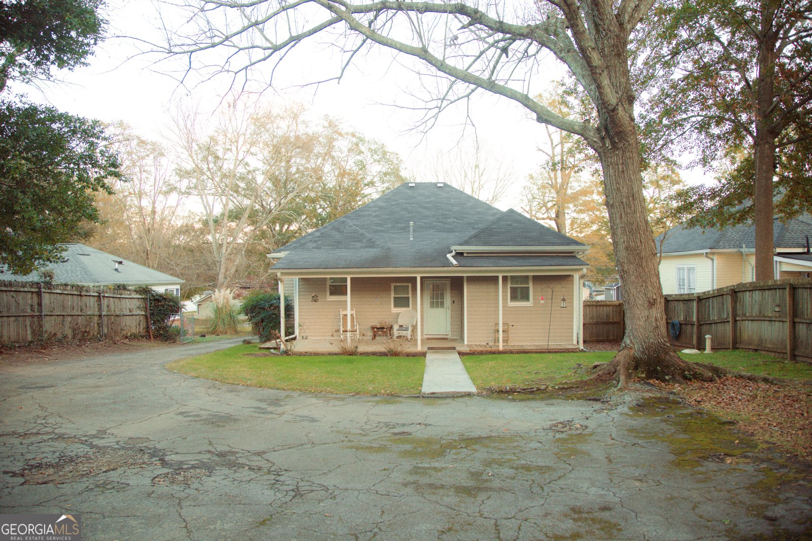 517 6th Street Griffin - 53