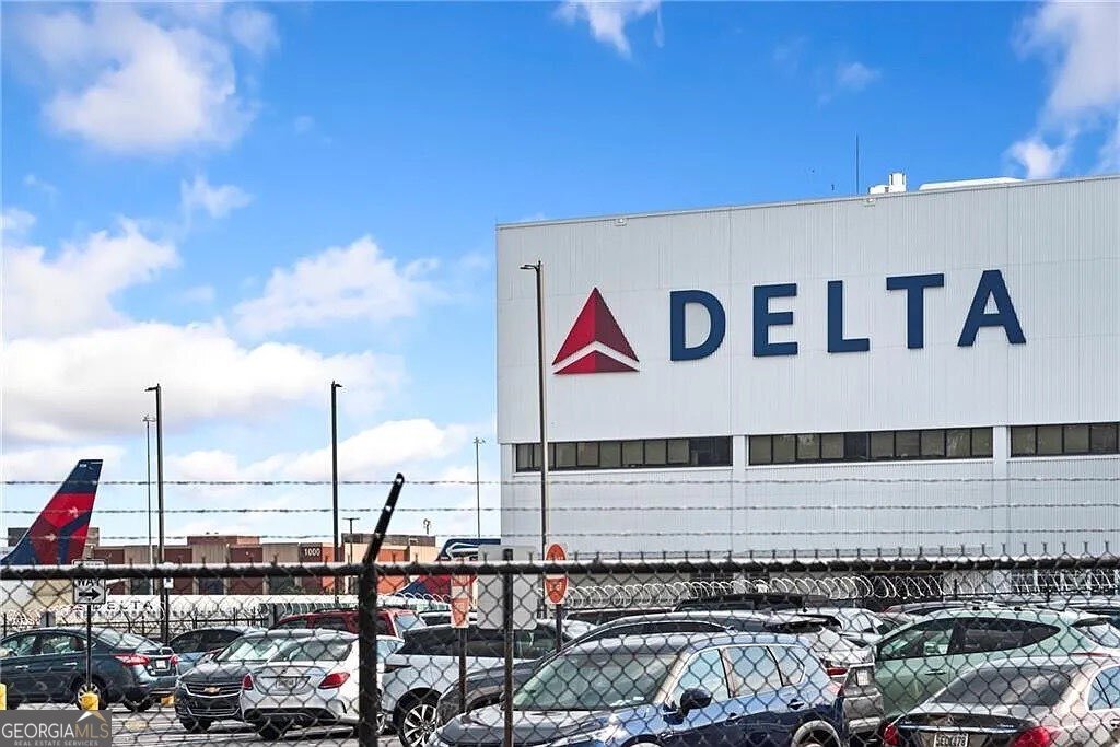 1308 Camelot Drive Atlanta - 21