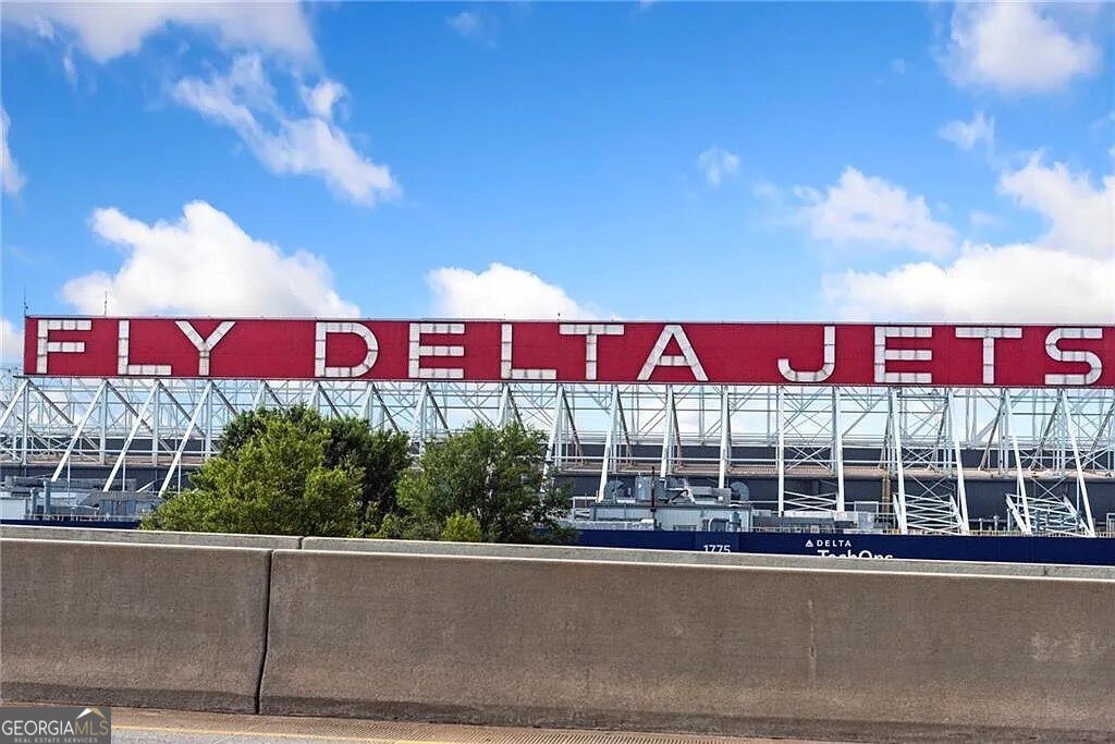 1308 Camelot Drive Atlanta - 22