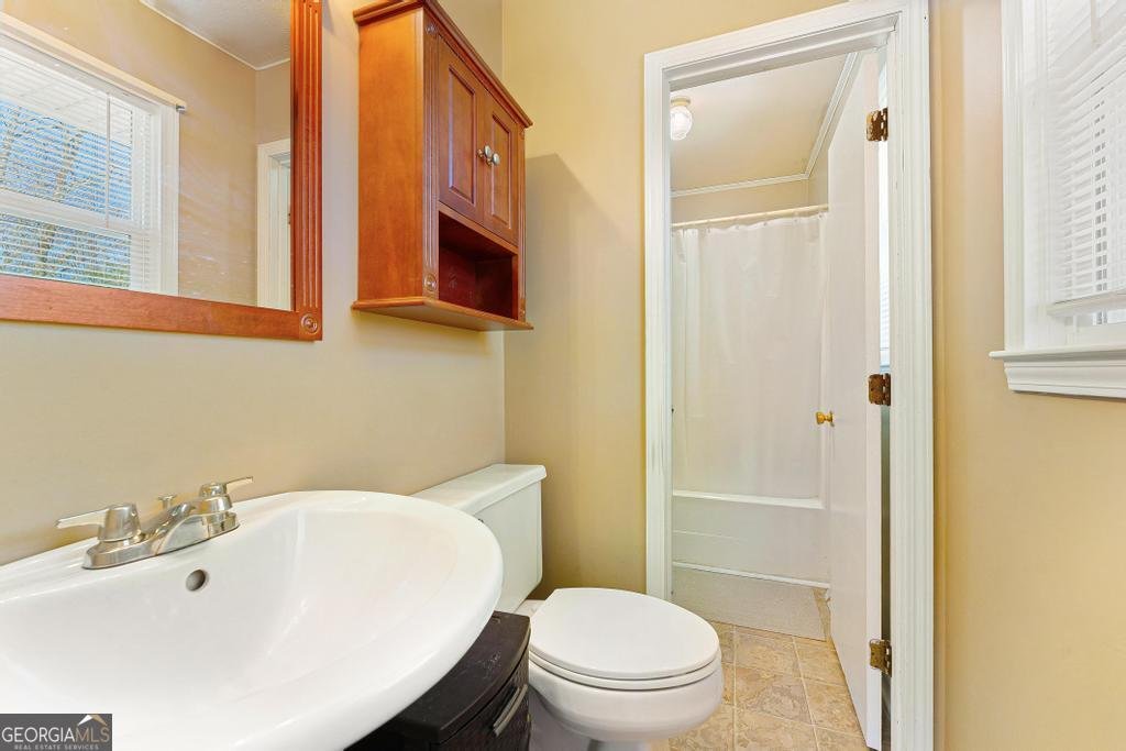 451 Defoor Rd Toccoa - 21