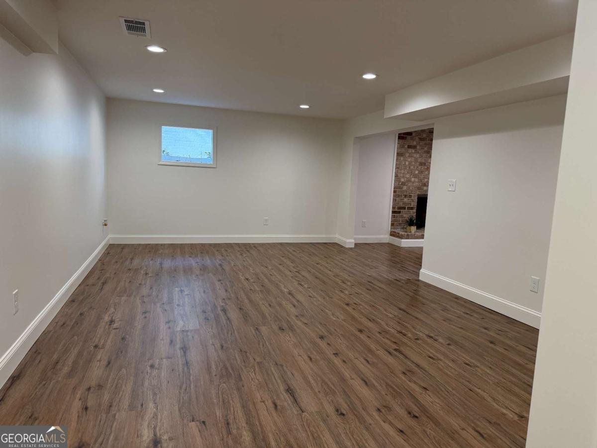 4621 Ellisbury Drive Atlanta - 27