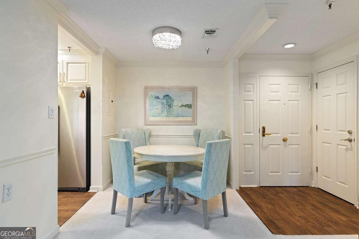 1800 Clairmont Lake Decatur - 5