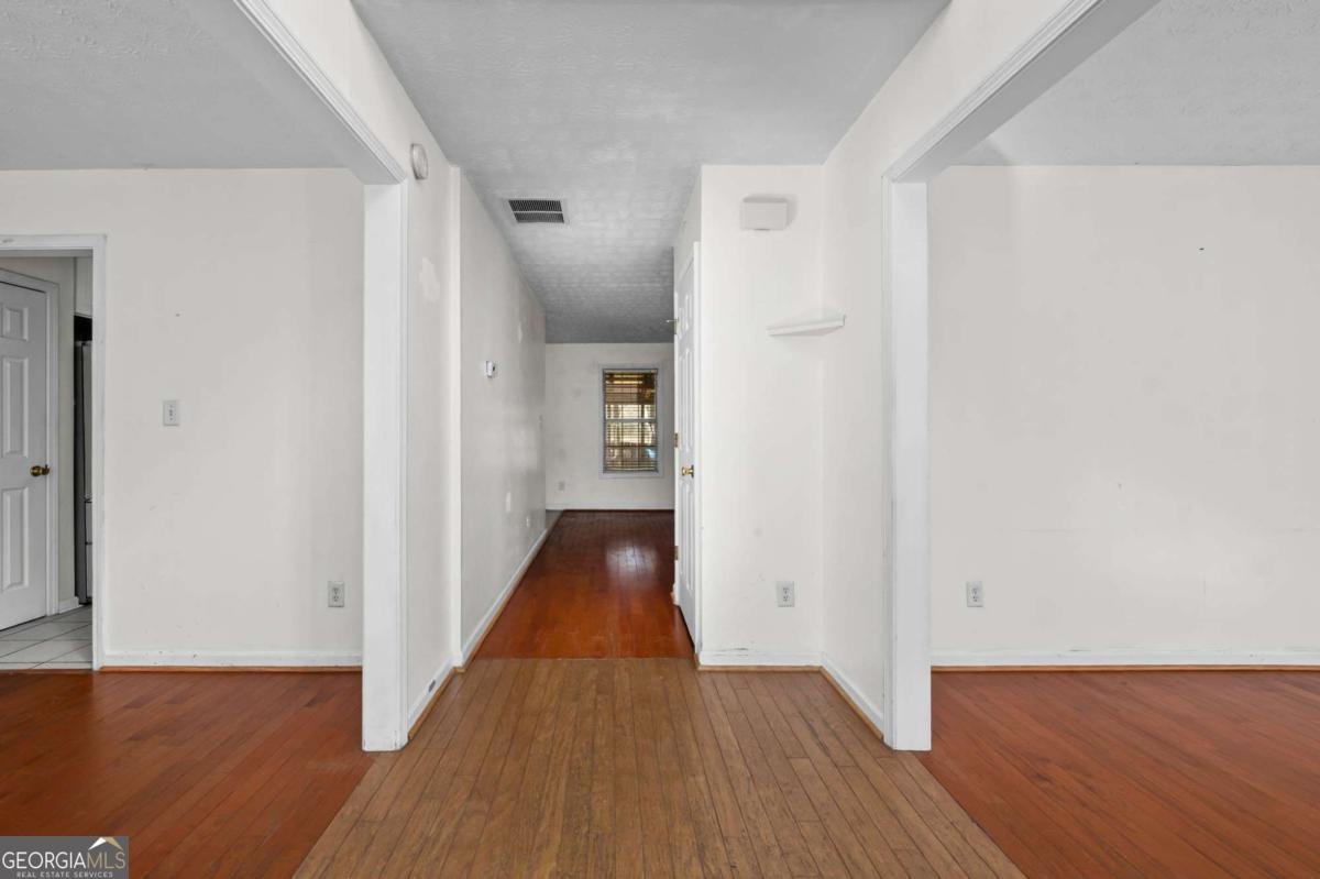 545 Sterling Pointe Court Lawrenceville - 4