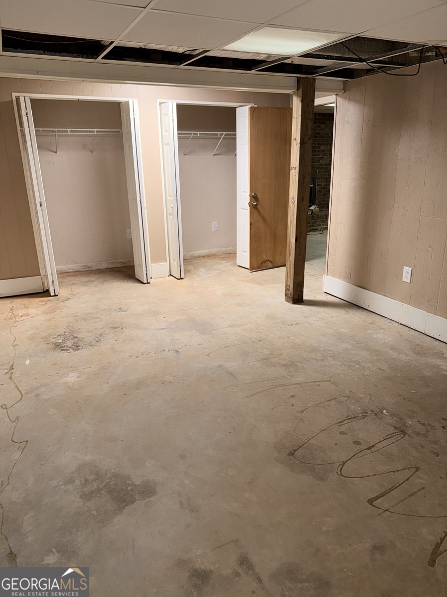 4549 Oak Street Oakwood - 24