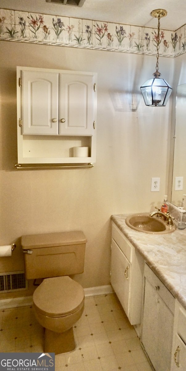 4549 Oak Street Oakwood - 9