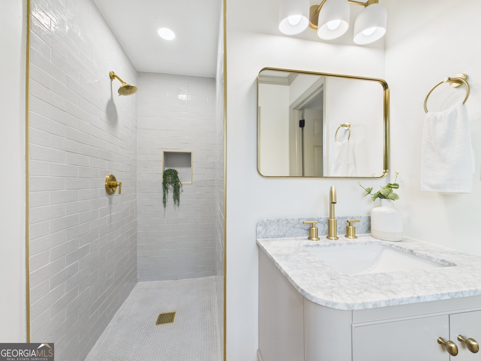 1068 Pine Knoll Drive Macon - 31