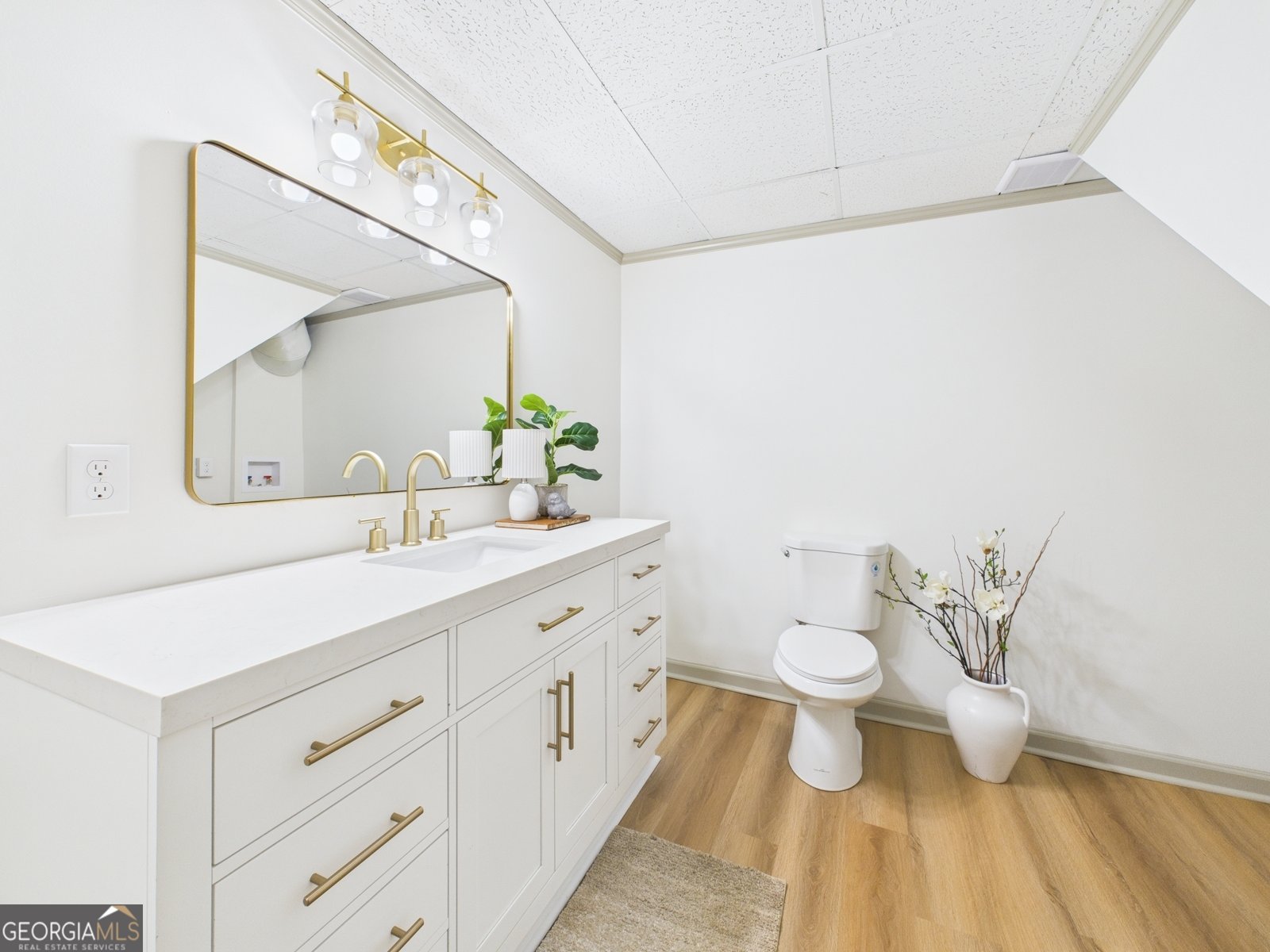 1068 Pine Knoll Drive Macon - 38