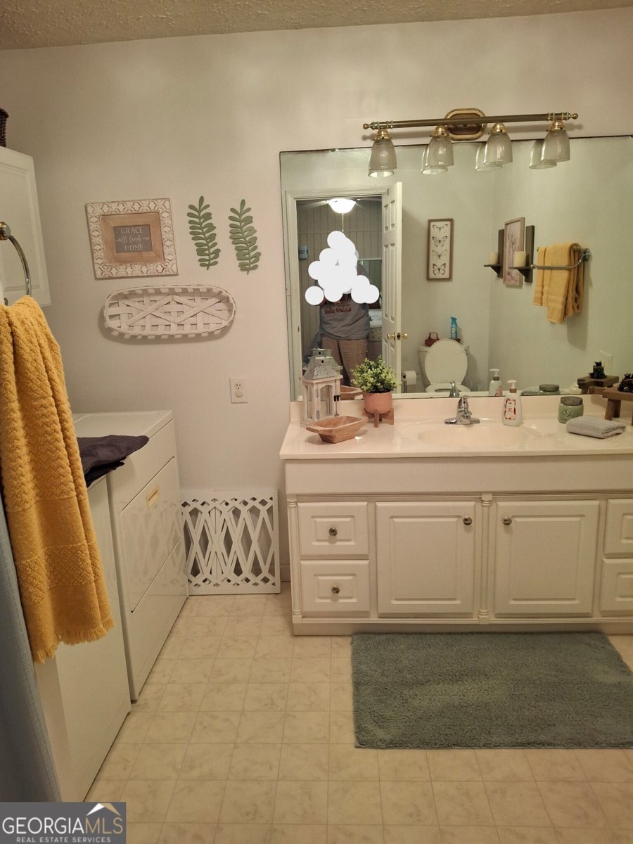 112 CINDY Parkway Cleveland - 21