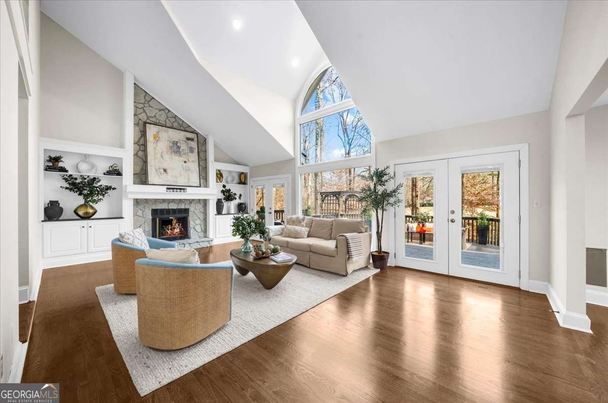 10155 Cresent Hill Lane Roswell - 2