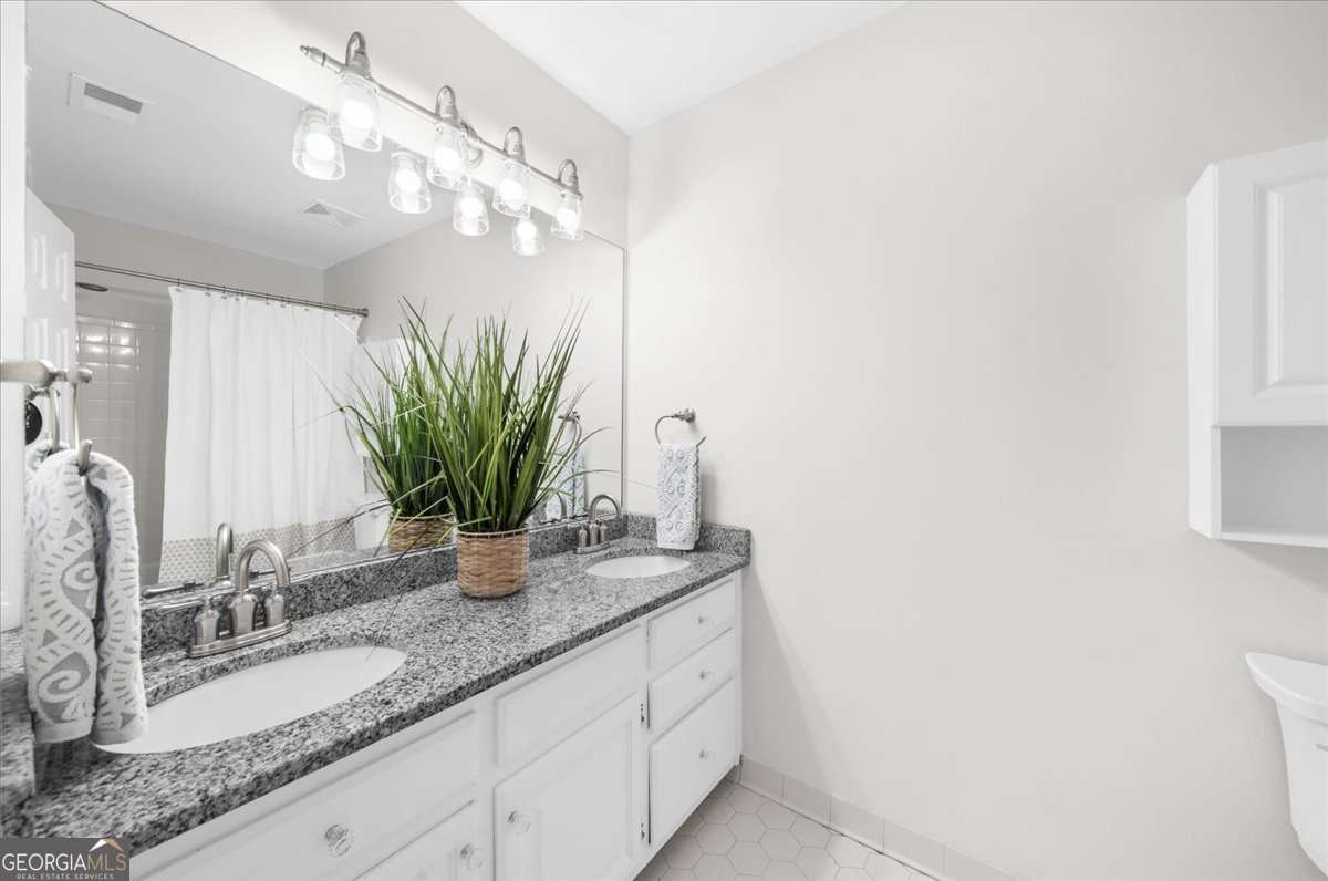 10155 Cresent Hill Lane Roswell - 29