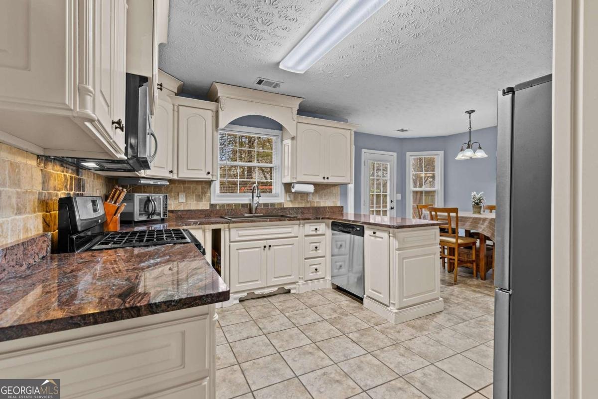 1480 Bramlett Forest Trail Lawrenceville - 14