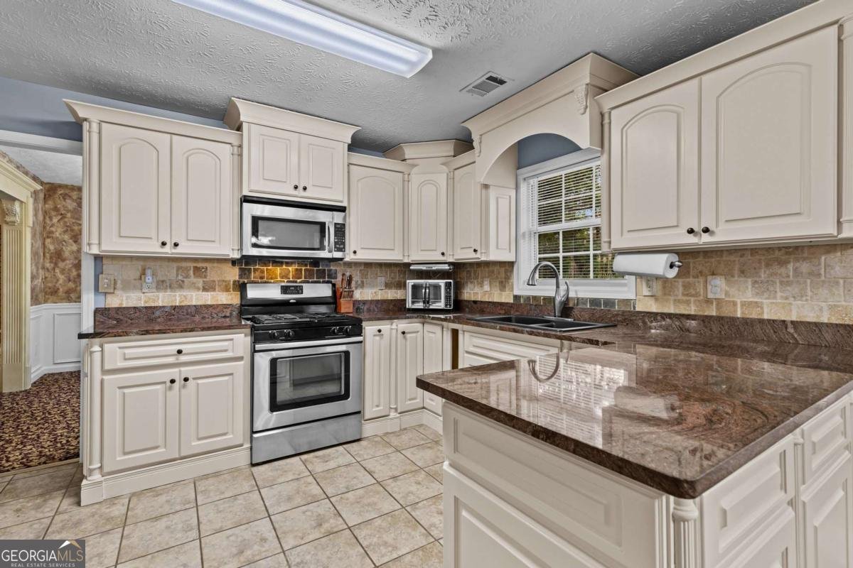 1480 Bramlett Forest Trail Lawrenceville - 16