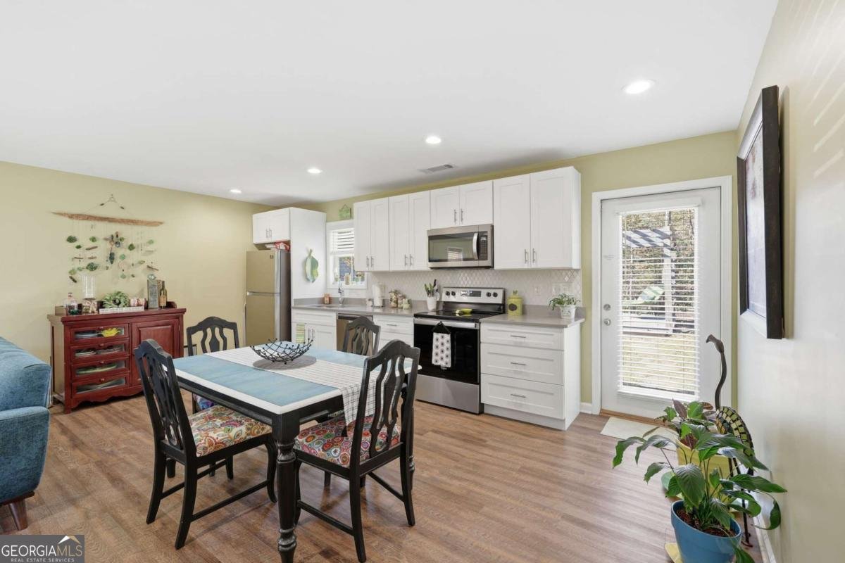 7720 Elm Circle Murrayville - 7