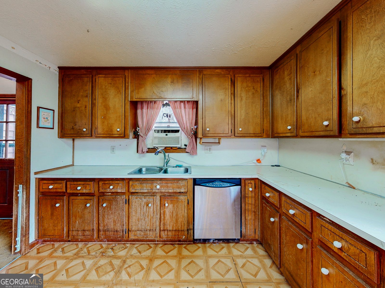 745 Cedar Creek Way Woodstock - 40