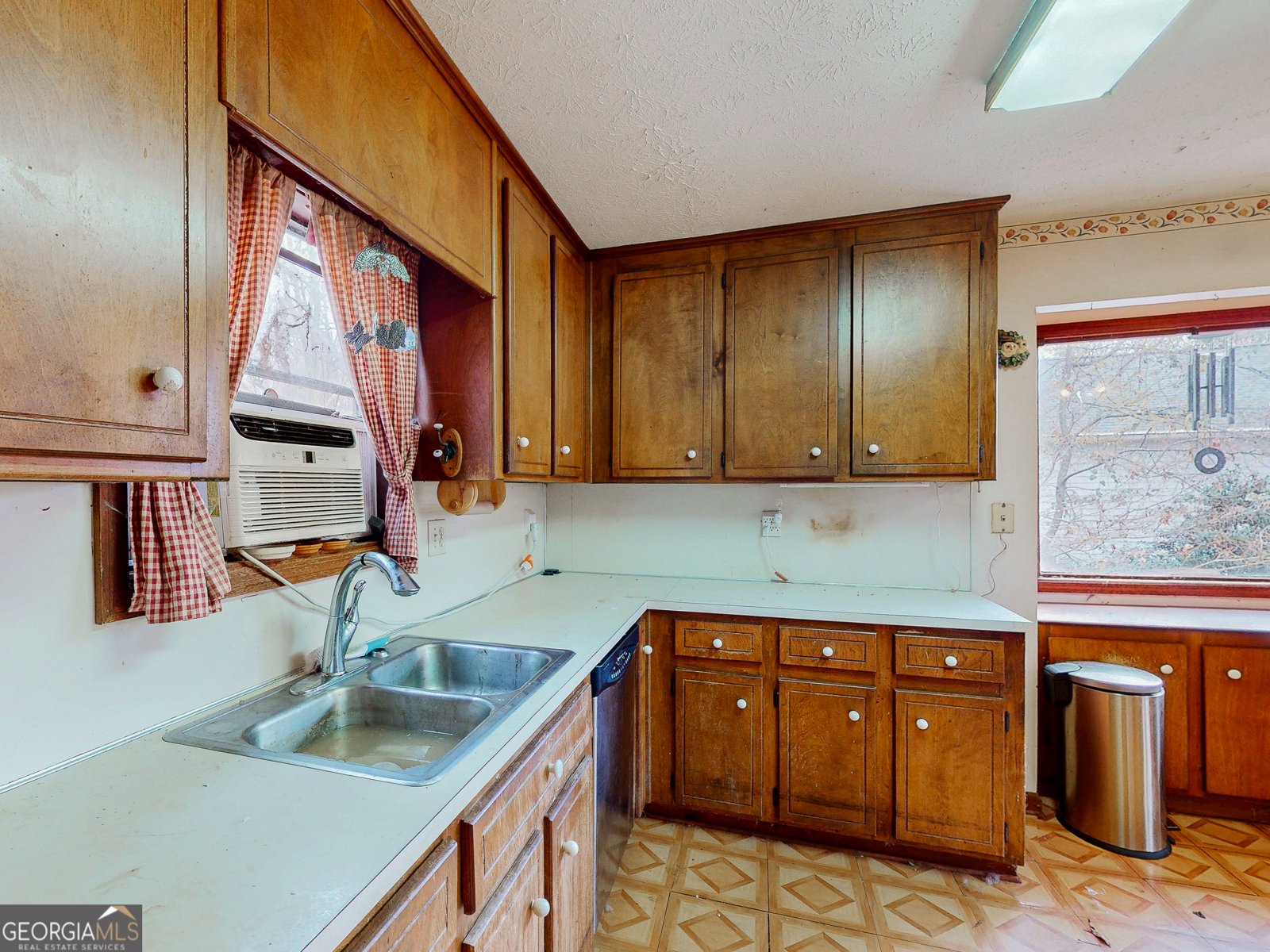 745 Cedar Creek Way Woodstock - 41