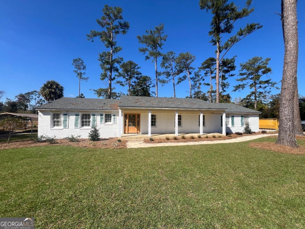 2416 Westwood Drive Valdosta - main photo