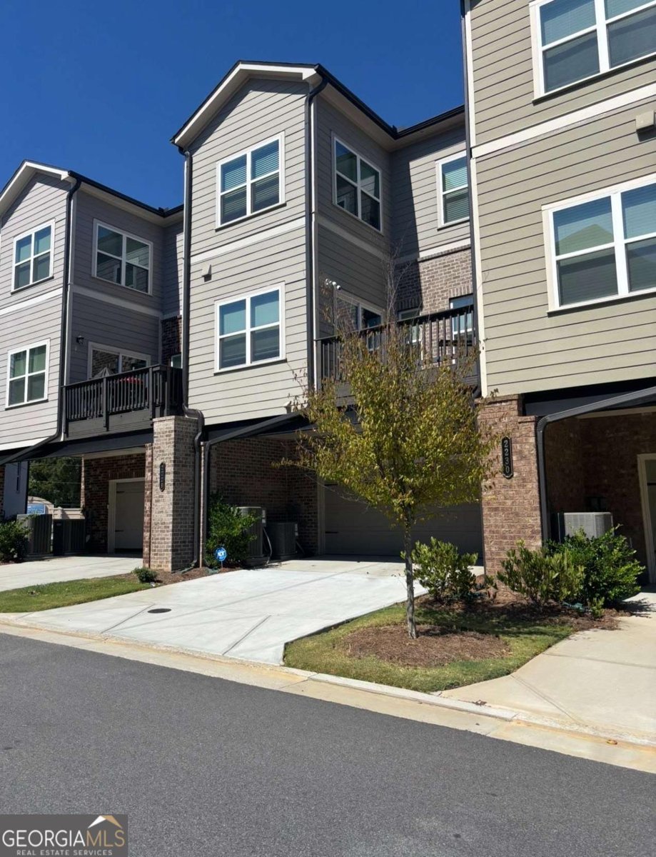 2228 Fern Park Drive Atlanta - 4