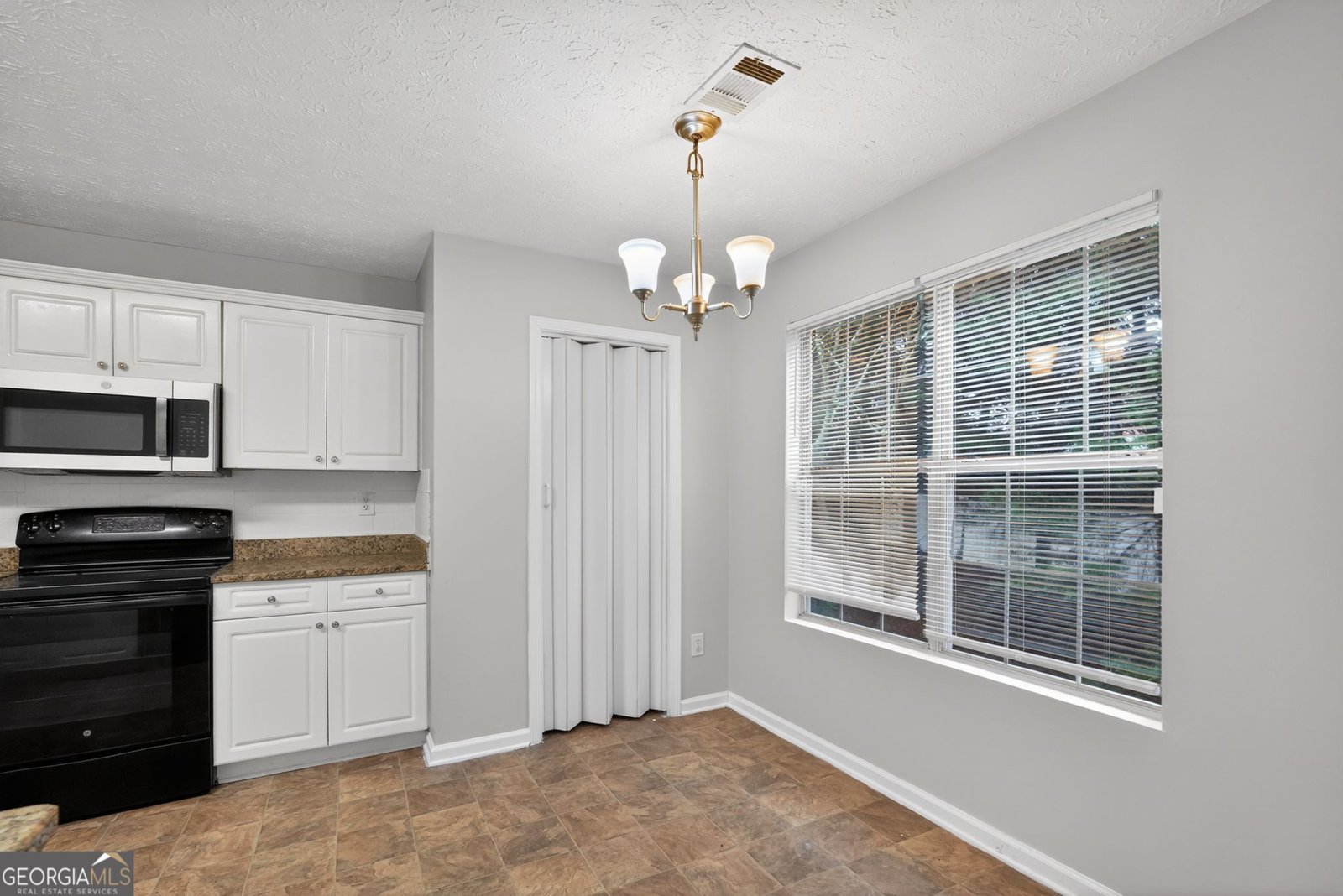 1569 Smithson Cove Lithonia - 11