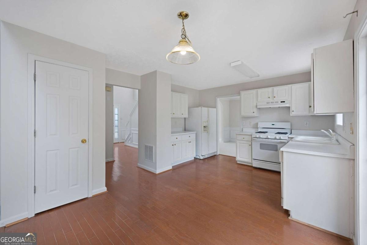 394 Ethridge Drive Kennesaw - 28