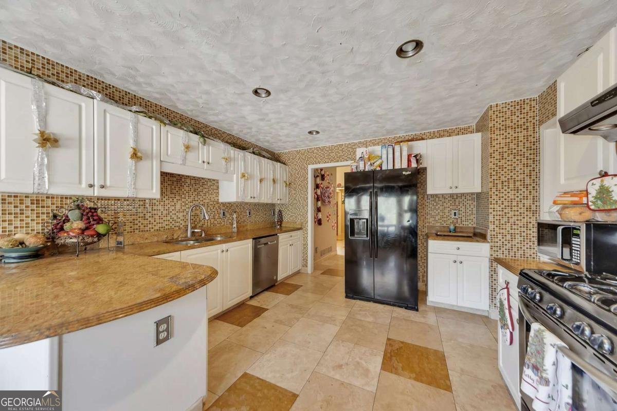 6401 Fox Run Winston - 17